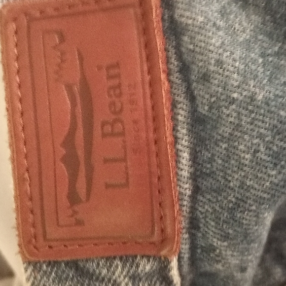 LL Bean shortened  Jeans - Picture 9 of 9